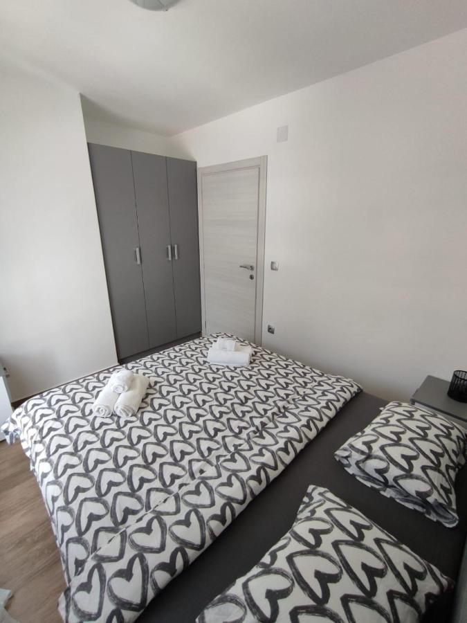 Apartman Ivana บีโอกราดนาโมรู ภายนอก รูปภาพ