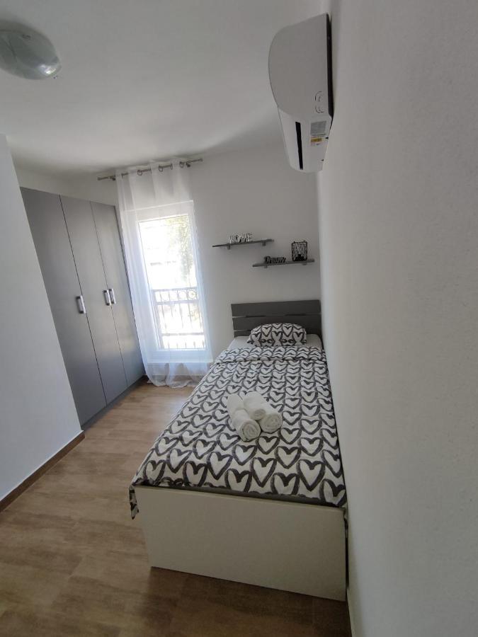 Apartman Ivana บีโอกราดนาโมรู ภายนอก รูปภาพ