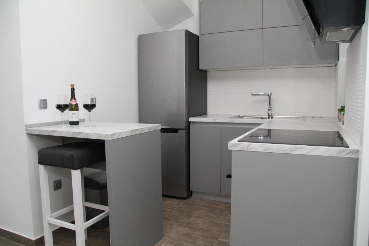 Apartman Ivana บีโอกราดนาโมรู ภายนอก รูปภาพ