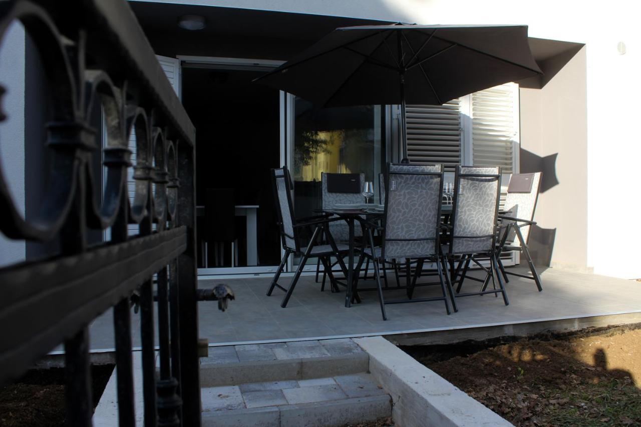Apartman Ivana บีโอกราดนาโมรู ภายนอก รูปภาพ