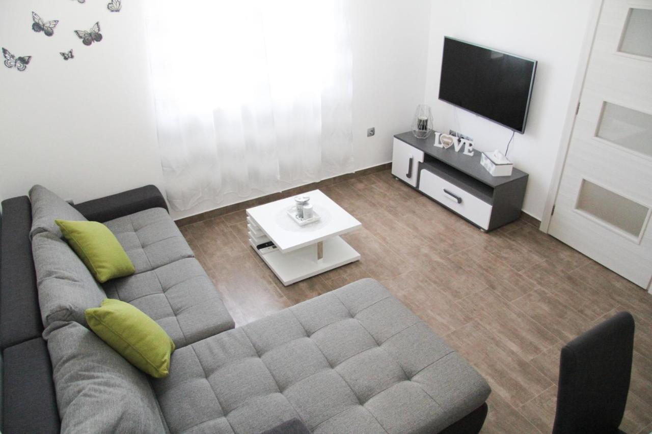 Apartman Ivana บีโอกราดนาโมรู ภายนอก รูปภาพ